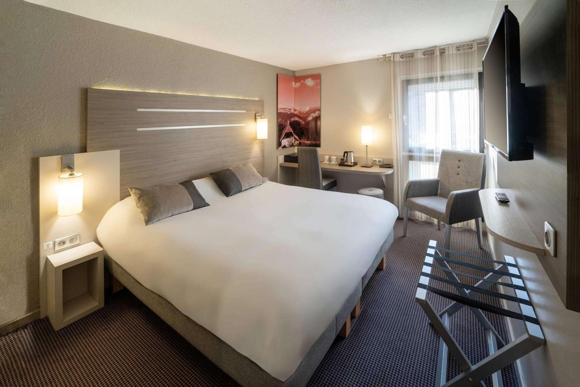 Best Western Voiron Centre Екстер'єр фото