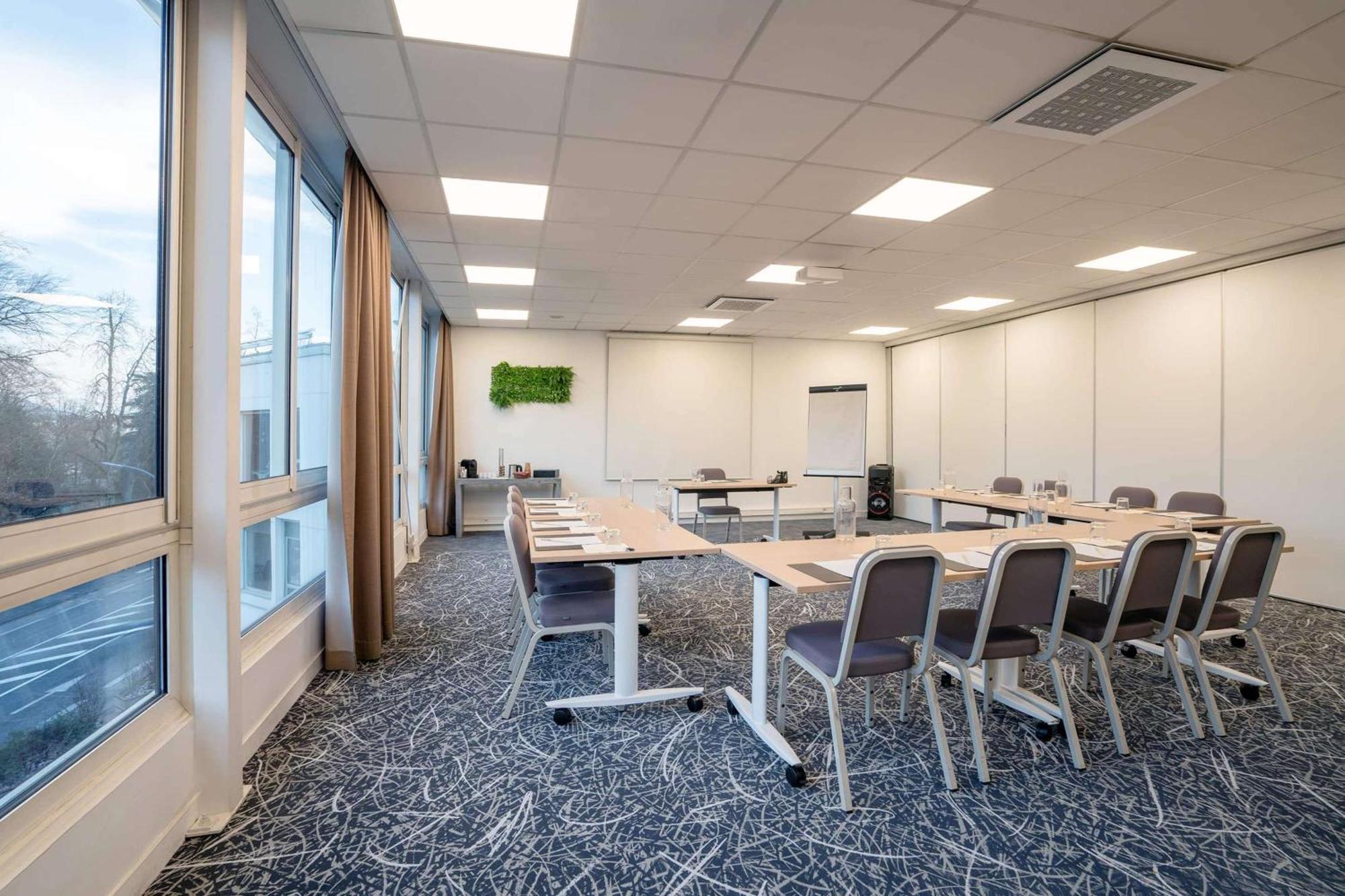Best Western Voiron Centre Екстер'єр фото