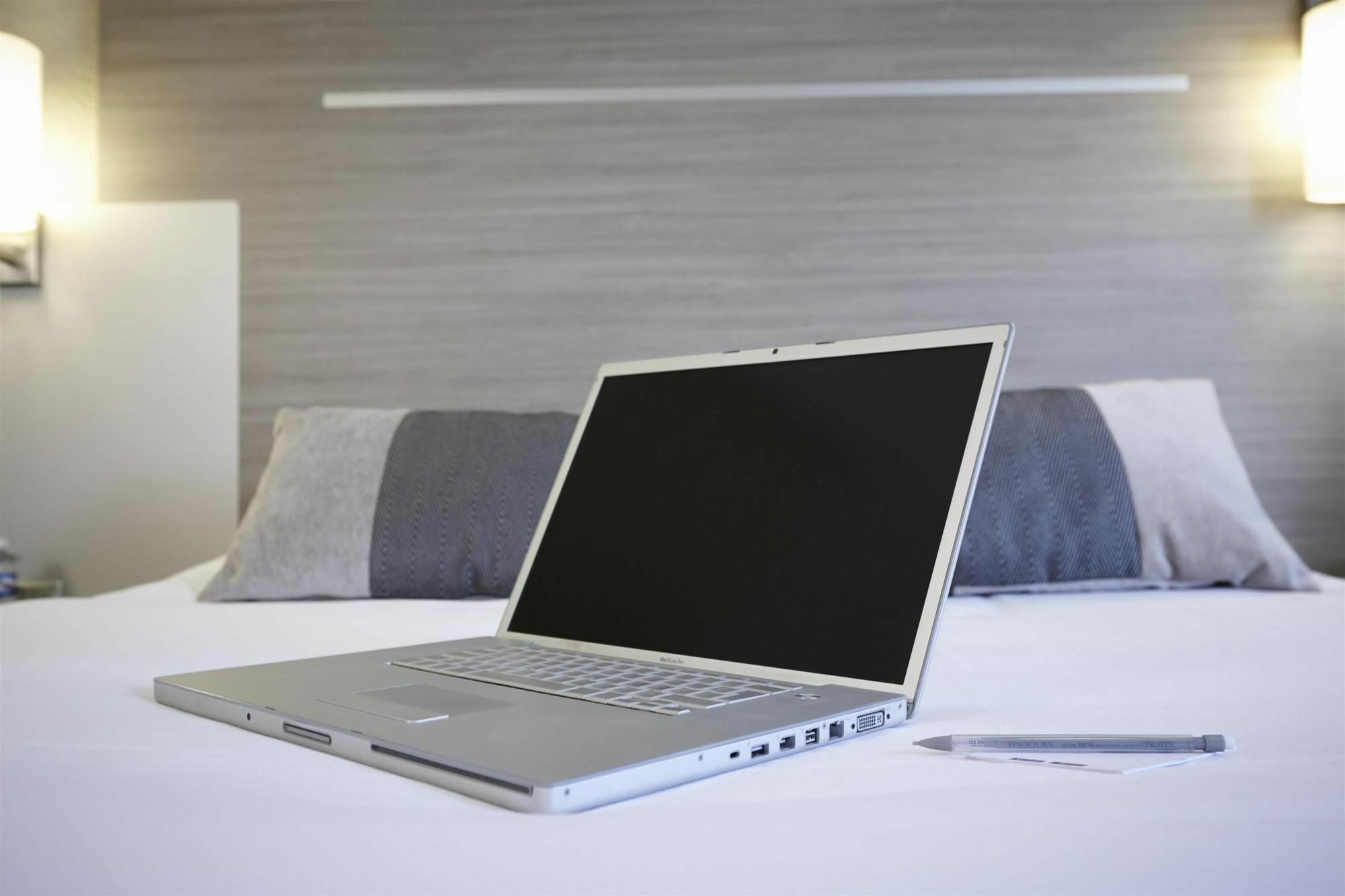 Best Western Voiron Centre Екстер'єр фото